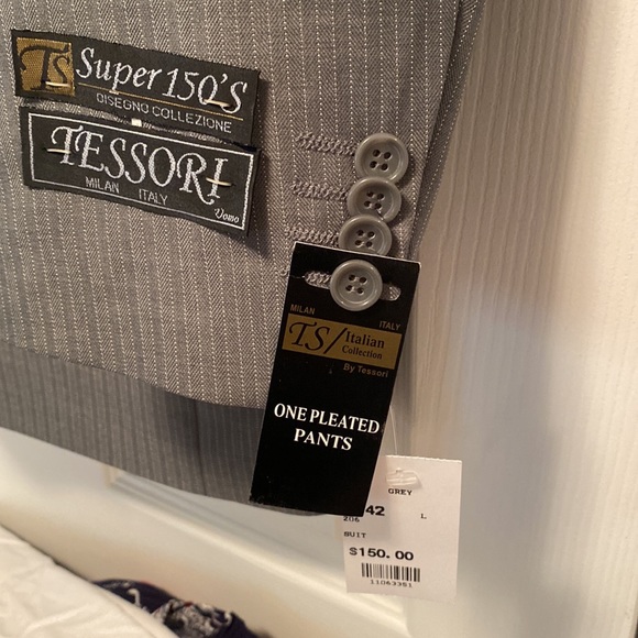 Brand New Tessori Mens 2 piece Grey suit…size 42L/W36L - Picture 4 of 4